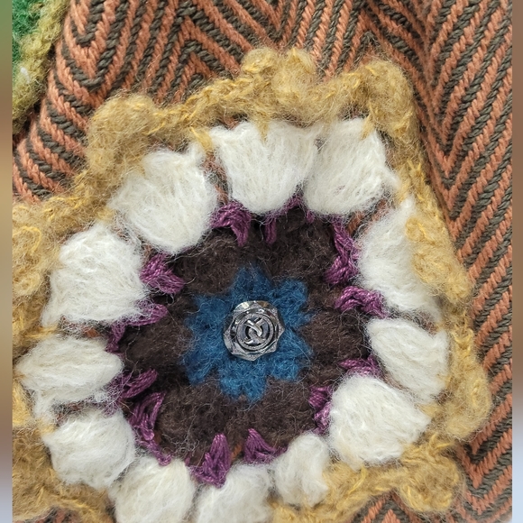 Boho up, wool Purse with wool and other fabrics Embroidered. - Picture 6 of 11